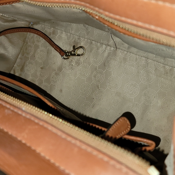 Michael Kors Purse - Picture 5 of 9